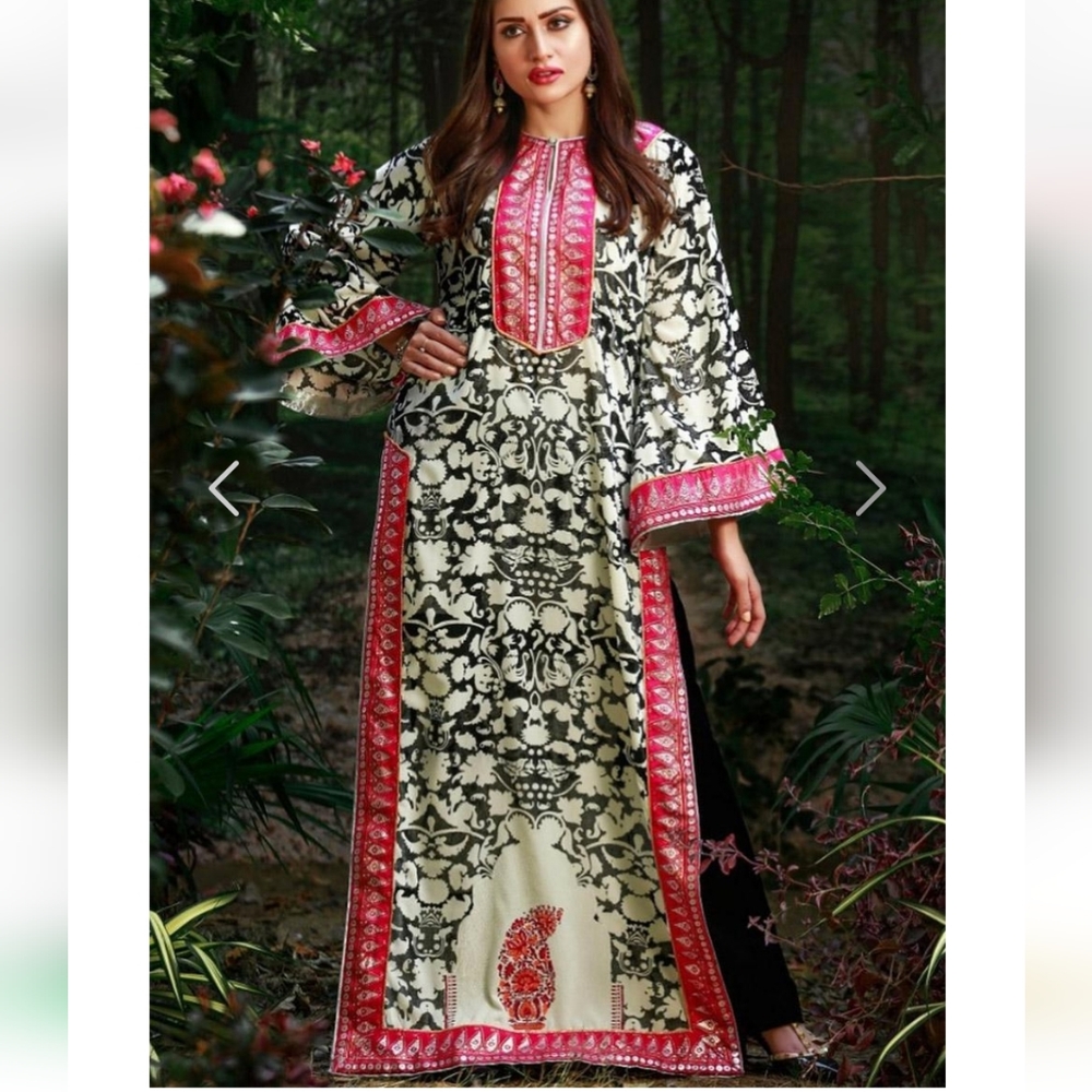 Shehrnaz Velvet Kaftan